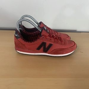 New Balance 410 Women's 7.5 Red Suede Retro Buffalo Plaid Sneakers